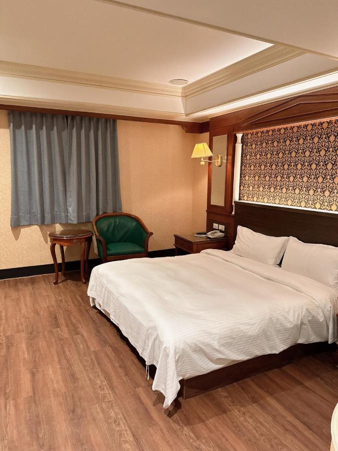 Duke Business Hotel Taoyuan Exterior foto